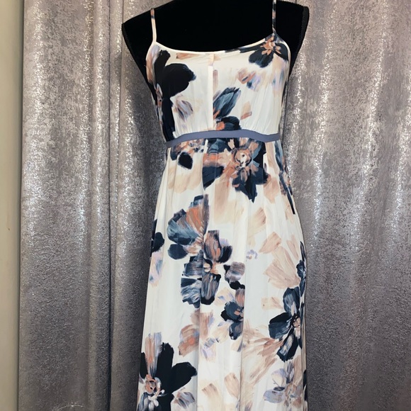 Gorgeous Simply Vera Wang Dress - Picture 7 of 9